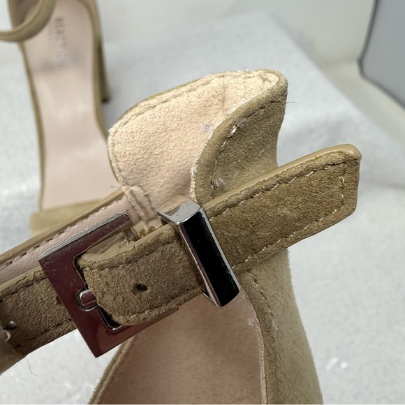 Kenneth Cole Reaction Women’s Lolita Strappy Heeled Sandal size 9 beige - Picture 14 of 15